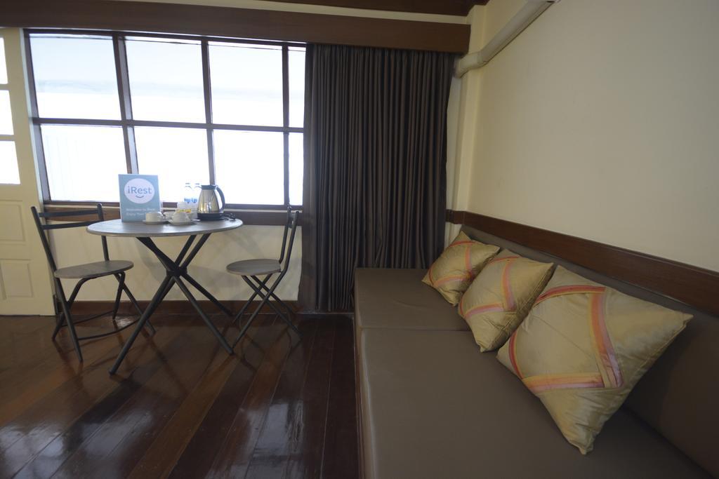 Irest Ao Nang Seafront Hostel Ngoại thất bức ảnh