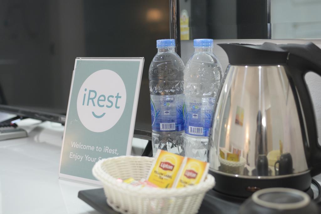 Irest Ao Nang Seafront Hostel Ngoại thất bức ảnh