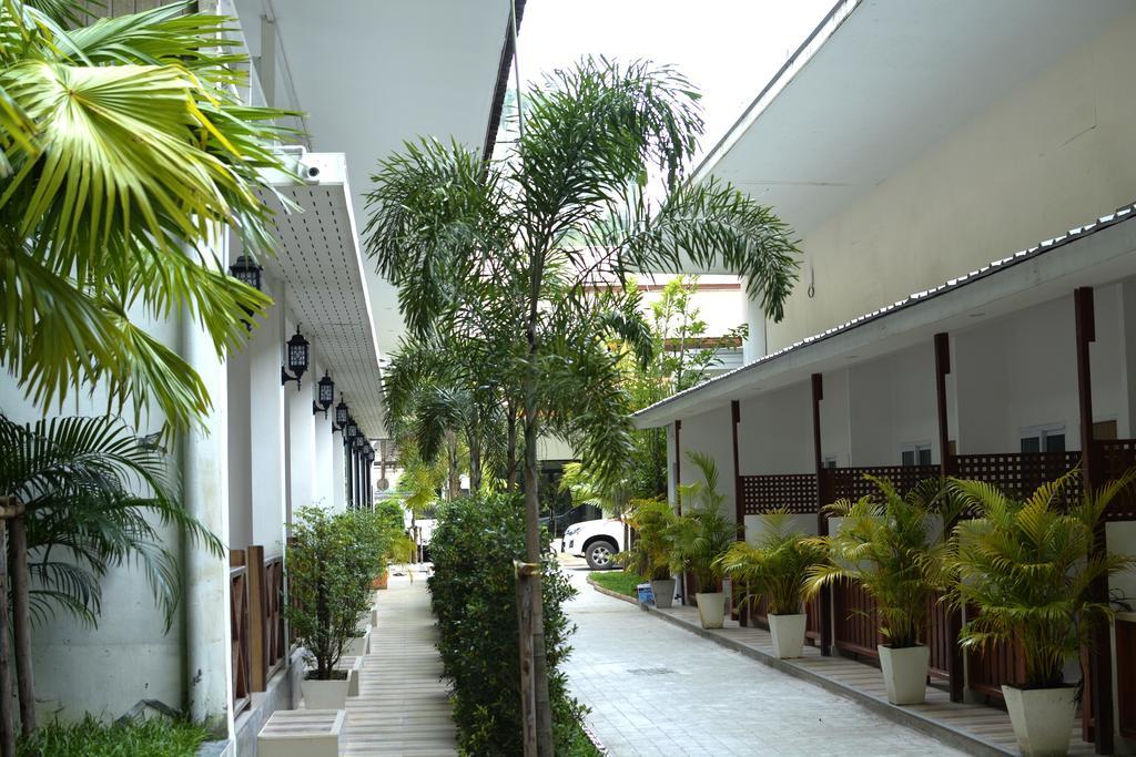 Irest Ao Nang Seafront Hostel Ngoại thất bức ảnh