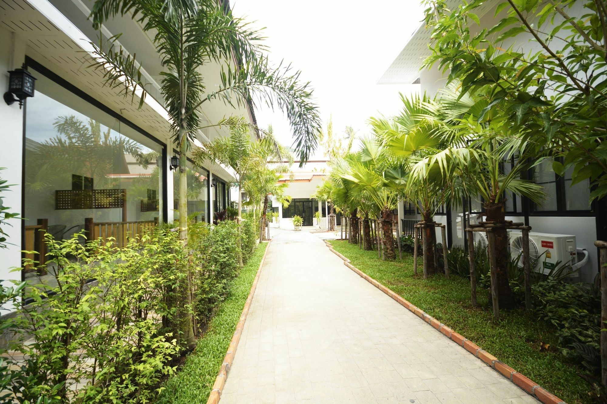 Irest Ao Nang Seafront Hostel Ngoại thất bức ảnh