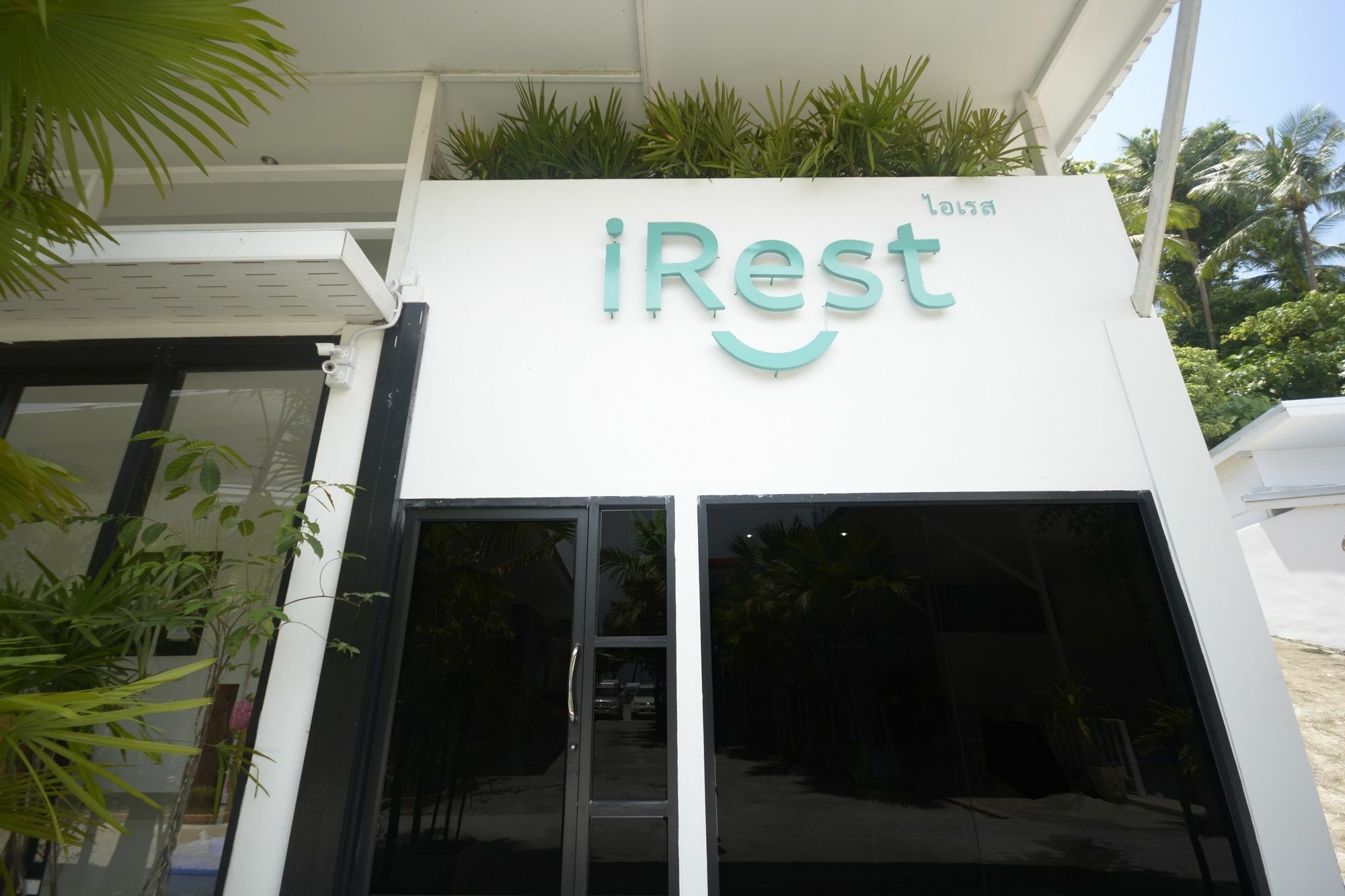 Irest Ao Nang Seafront Hostel Ngoại thất bức ảnh
