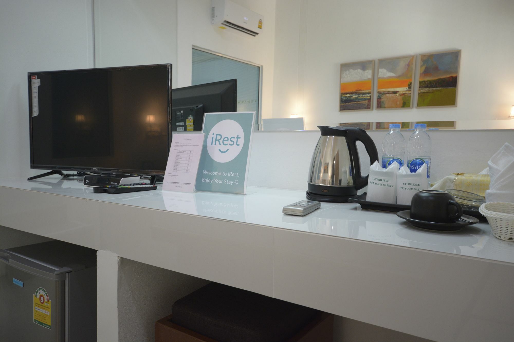 Irest Ao Nang Seafront Hostel Ngoại thất bức ảnh